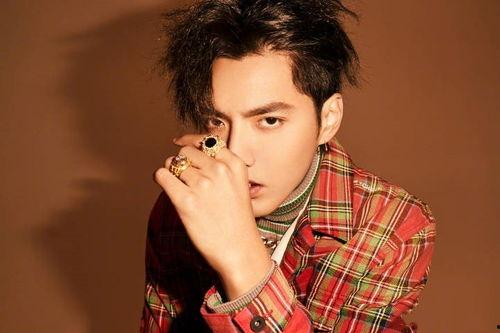 阿雅吃瓜吴亦凡,揭秘娱乐圈背后的真相