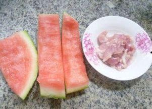 猪肉瓜的核可以吃吗,可食用之谜揭秘