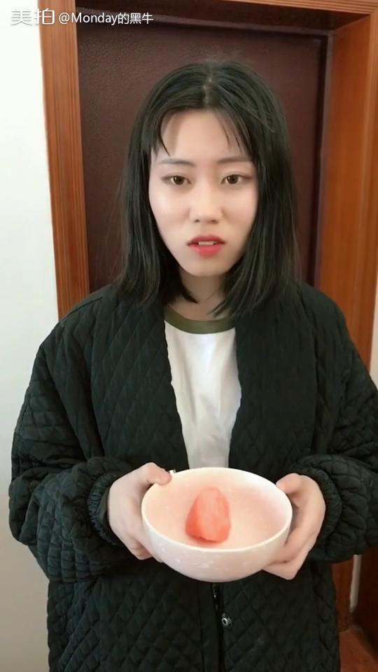 女生邀我吃瓜,女生邀我共品甜蜜瓜香