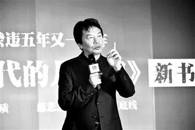 刘震云吃瓜简介,吃瓜群众的深度解读与反思