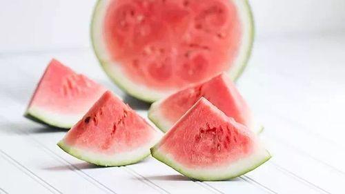 清镇市吃瓜,瓜果飘香，品味夏日清凉