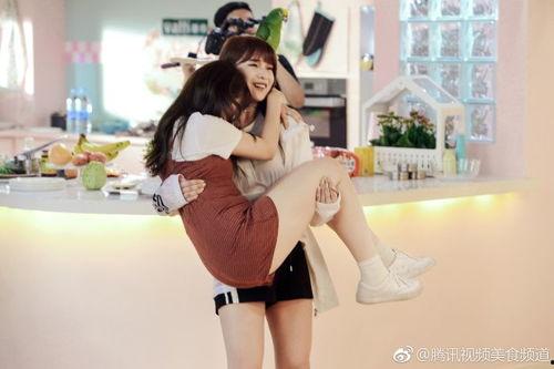 偶像女团吃瓜,揭秘娱乐圈的甜蜜与苦涩