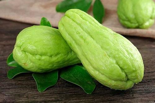 一佛手瓜怎么吃,一佛手瓜的多彩食法探索