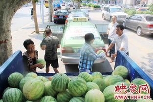 热心市民李吃瓜,揭秘都市生活背后的趣味故事