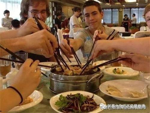 老外吃瓜中餐,一场别开生面的“吃瓜”盛宴