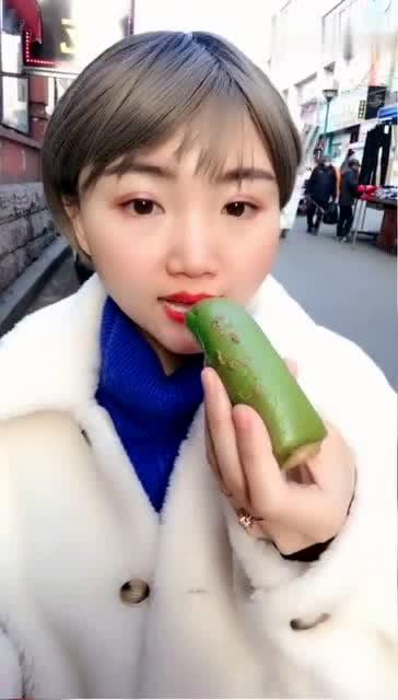 吃瓜眼神不好,眼神不佳，趣味不减